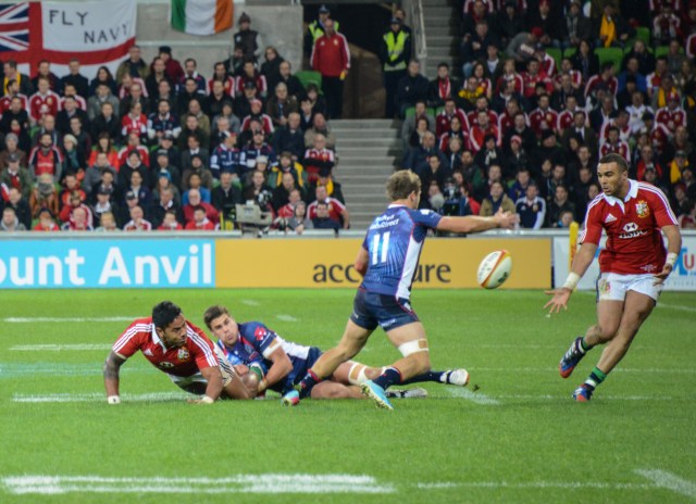 Simon Zebo causing some concern for the Rebel defence