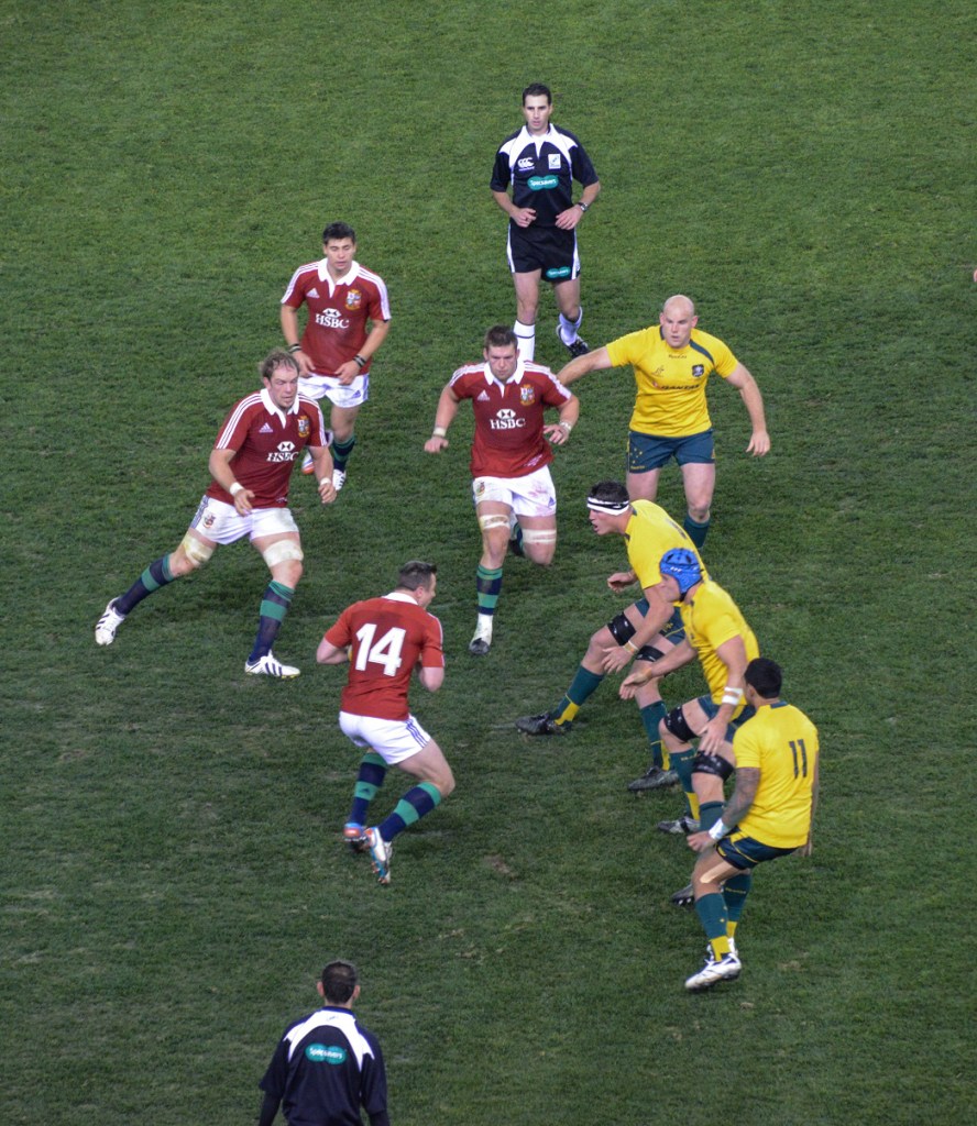 No way through for Tommy Bowe