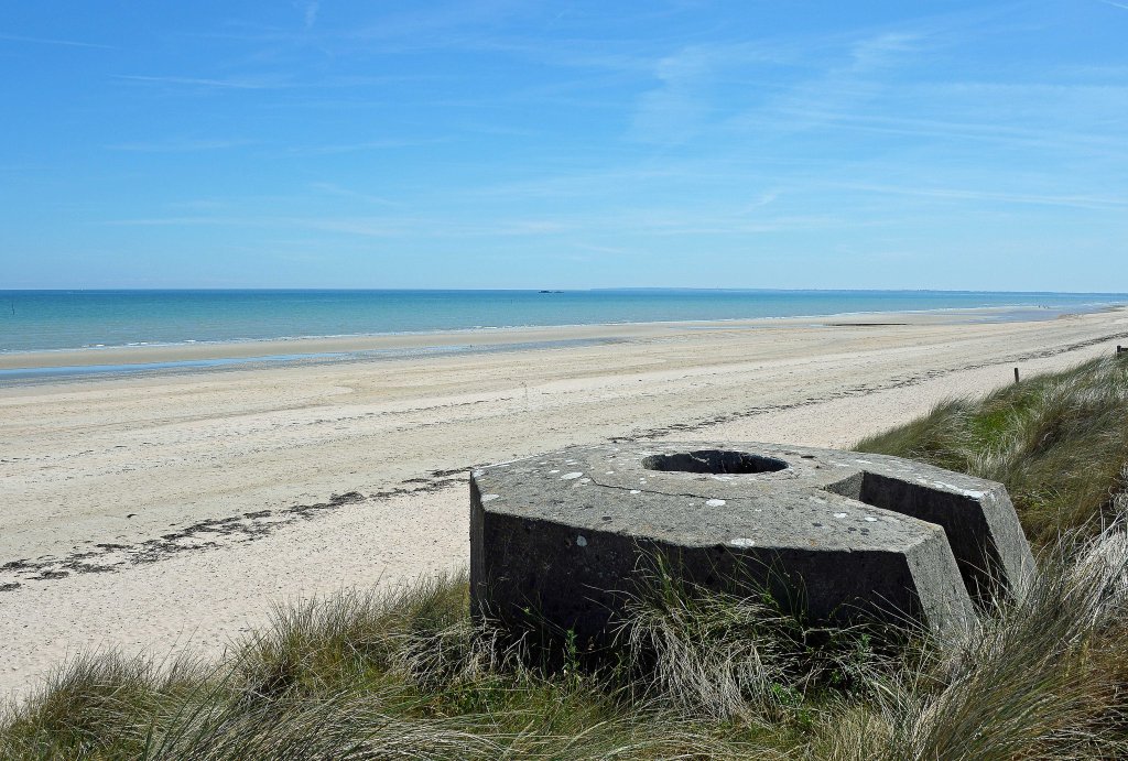 Tobruk machine gun post facing towards the point where U.S. forces came ashore